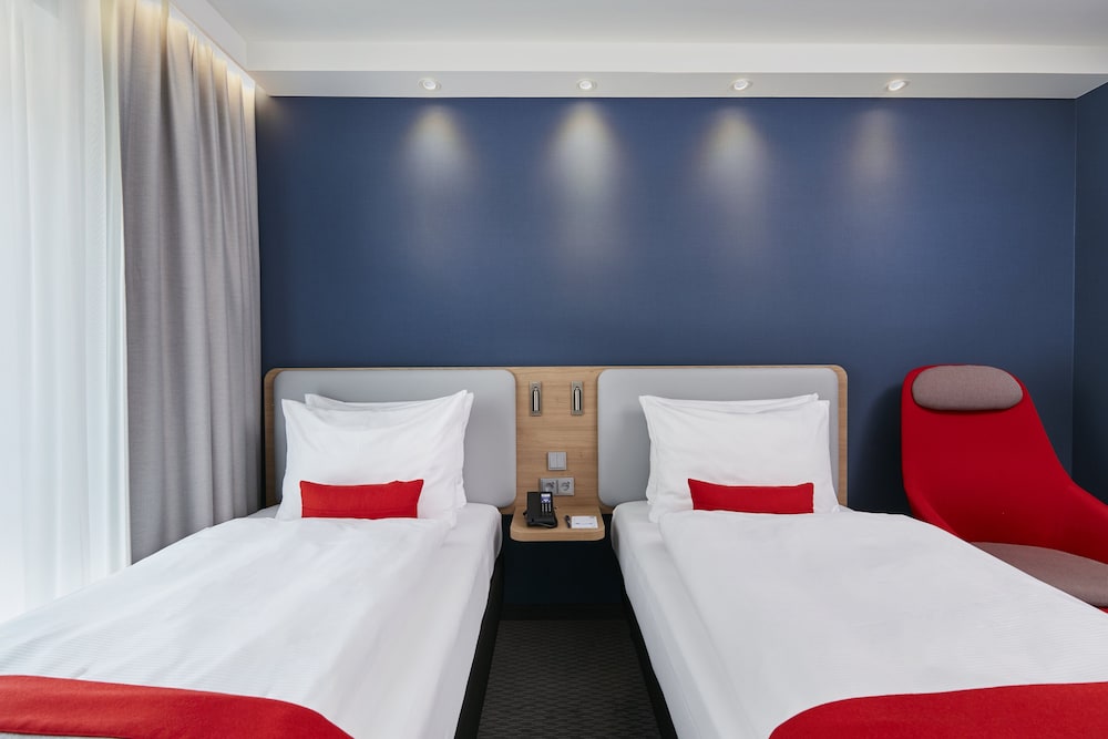 Holiday Inn Express Berlin - Alexanderplatz by IHG — Hotel rooms in Berlin, Berlin