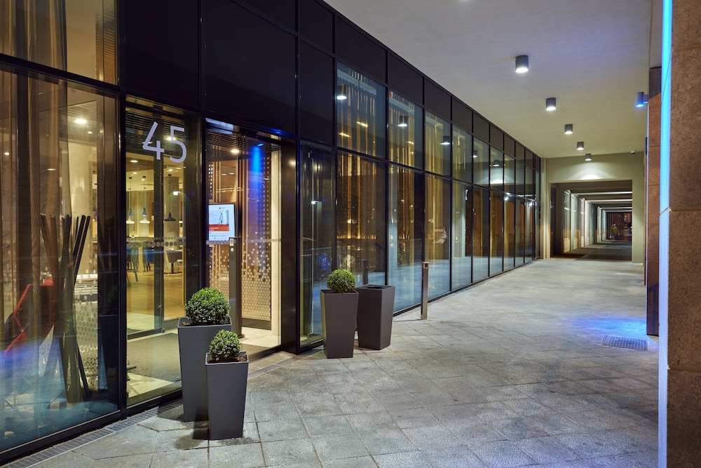 Holiday Inn Express Berlin - Alexanderplatz by IHG — Hotel building in Berlin, Berlin