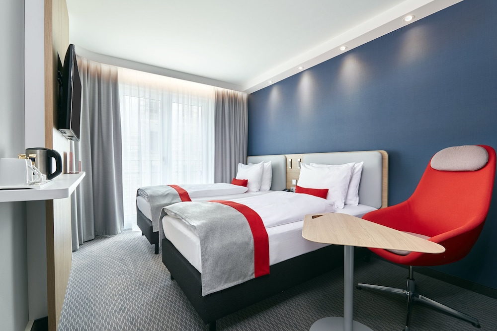 Holiday Inn Express Berlin - Alexanderplatz by IHG — Hotel rooms in Berlin, Berlin