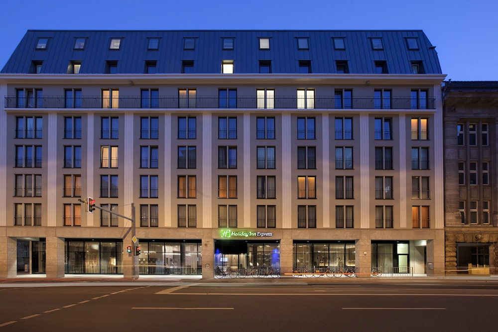 Holiday Inn Express Berlin - Alexanderplatz by IHG — Hotel building in Berlin, Berlin