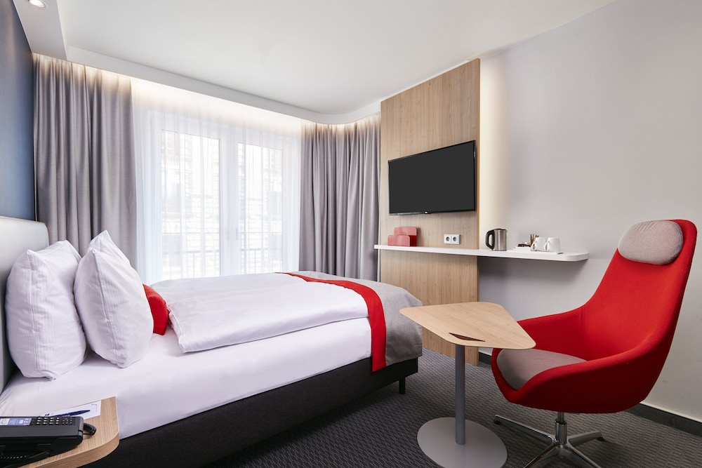 Holiday Inn Express Berlin - Alexanderplatz by IHG — Hotel rooms in Berlin, Berlin