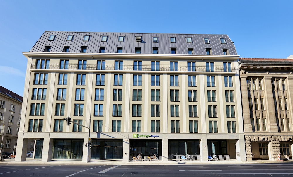 Holiday Inn Express Berlin - Alexanderplatz by IHG — Hotel building in Berlin, Berlin