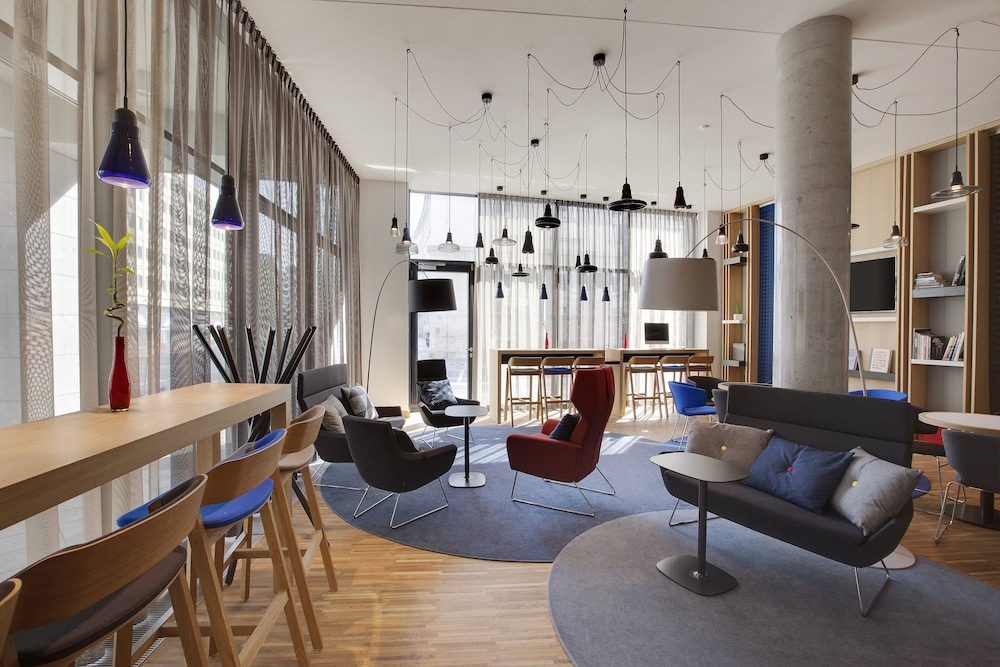 Holiday Inn Express Berlin - Alexanderplatz by IHG — Restaurant & bars in Berlin, Berlin