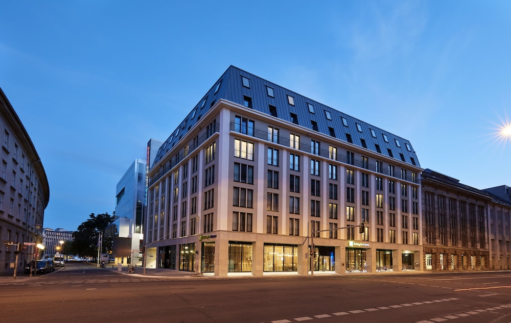 Holiday Inn Express Berlin - Alexanderplatz by IHG — Hotel building in Berlin, Berlin