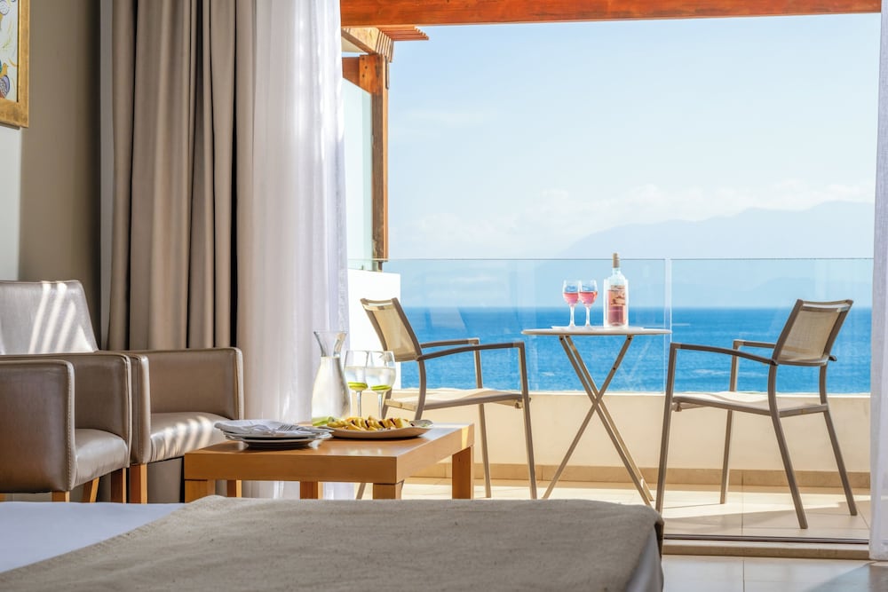 Miramare Resort & Spa — Hotel rooms in Ammoudara (Agios Nikolaos)