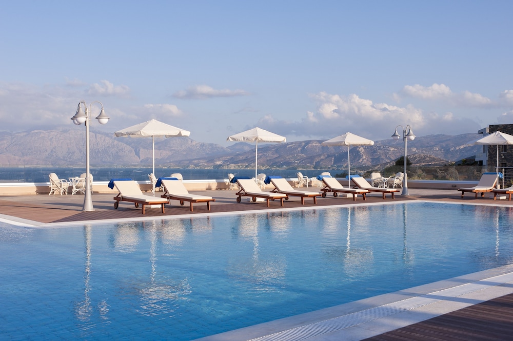 Miramare Resort & Spa — Swimming pool in Ammoudara (Agios Nikolaos)