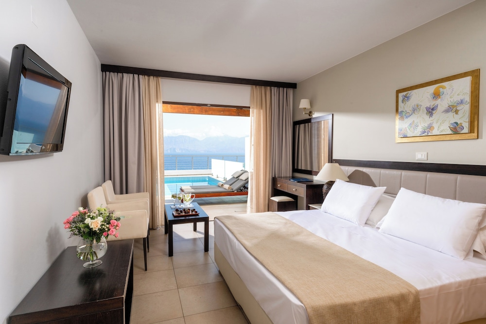 Miramare Resort & Spa — Hotel rooms in Ammoudara (Agios Nikolaos)