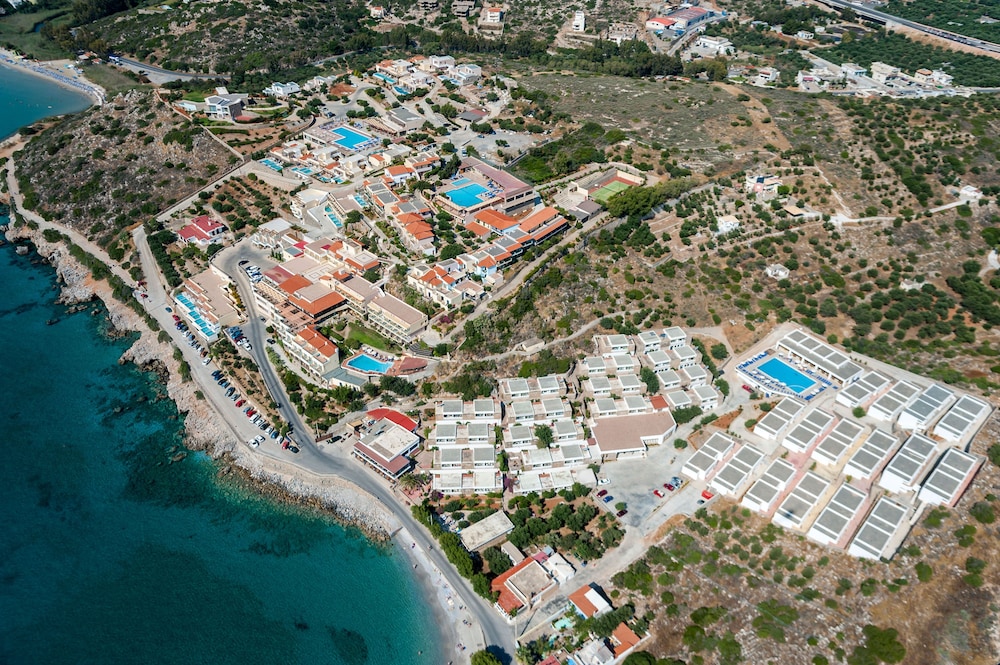 Miramare Resort & Spa — Hotel building in Ammoudara (Agios Nikolaos)