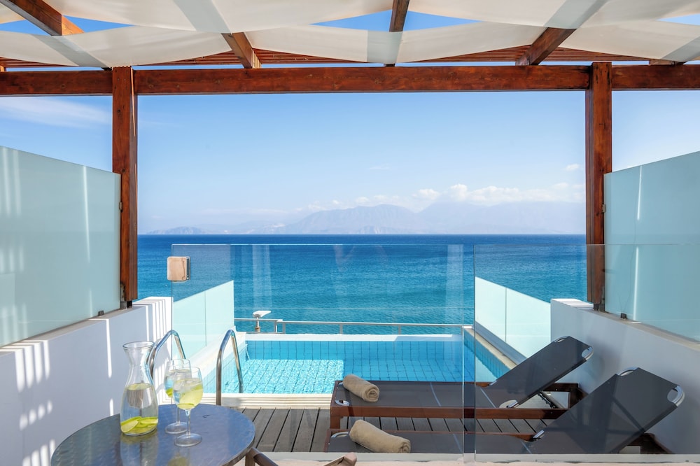 Miramare Resort & Spa — Swimming pool in Ammoudara (Agios Nikolaos)