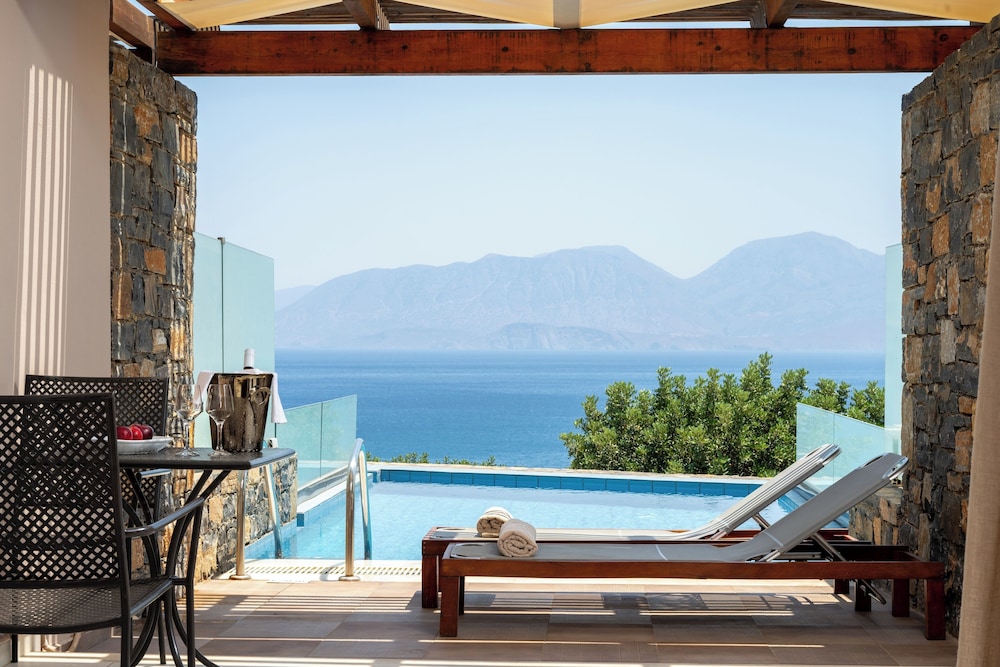 Miramare Resort & Spa — Swimming pool in Ammoudara (Agios Nikolaos)