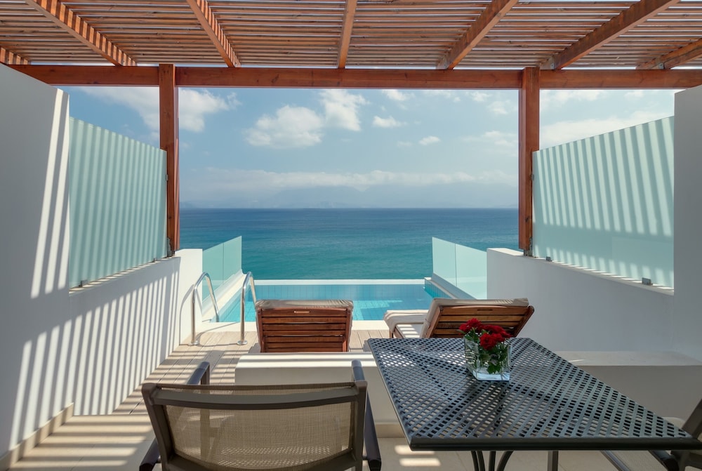 Miramare Resort & Spa — Swimming pool in Ammoudara (Agios Nikolaos)