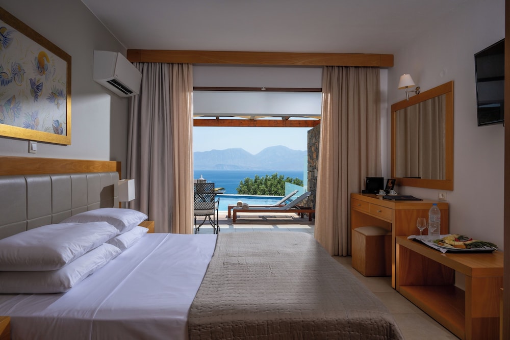 Miramare Resort & Spa — Hotel rooms in Ammoudara (Agios Nikolaos)