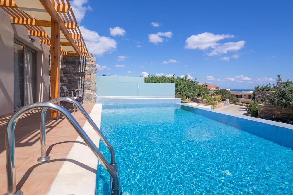 Miramare Resort & Spa — Swimming pool in Ammoudara (Agios Nikolaos)
