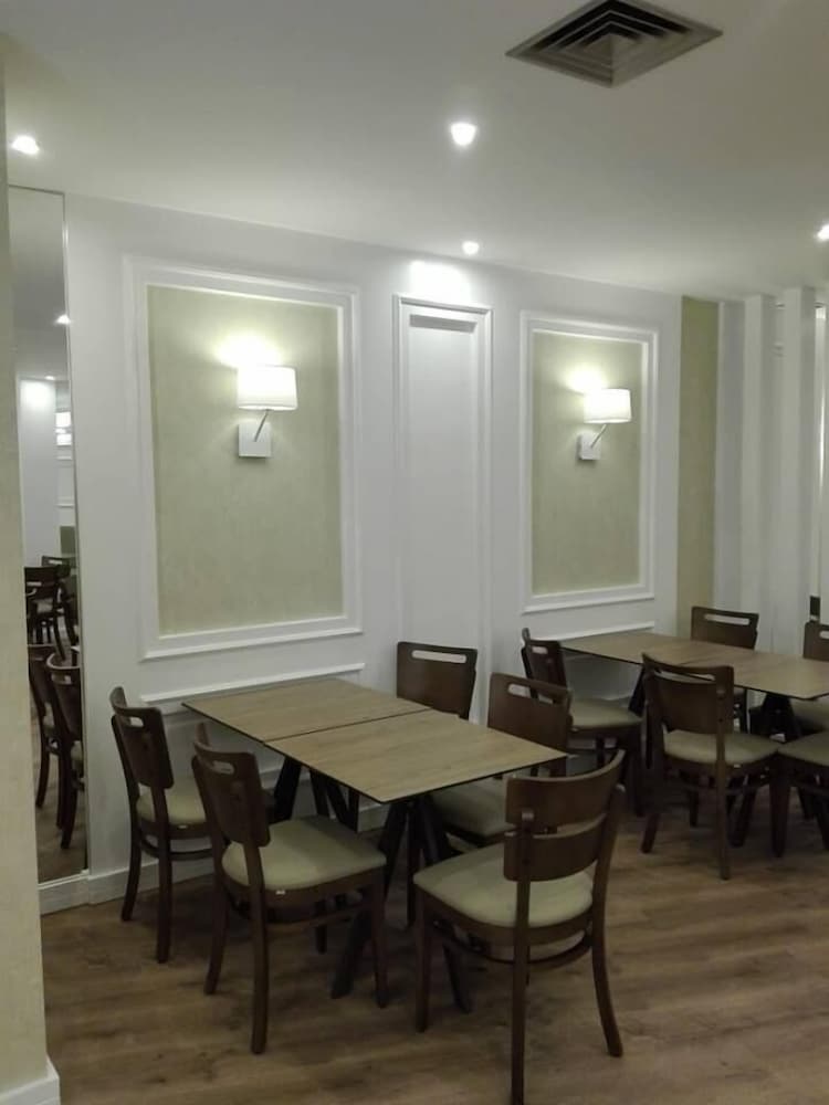 Hotel Do Centro — Restaurant & bars in Funchal, Madeira