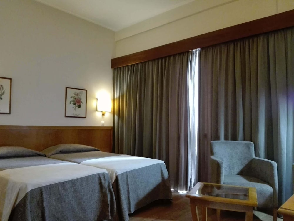 Hotel Do Centro — Hotel rooms in Funchal, Madeira