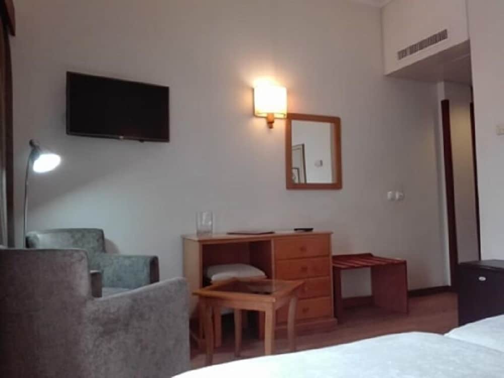 Hotel Do Centro — Hotel rooms in Funchal, Madeira