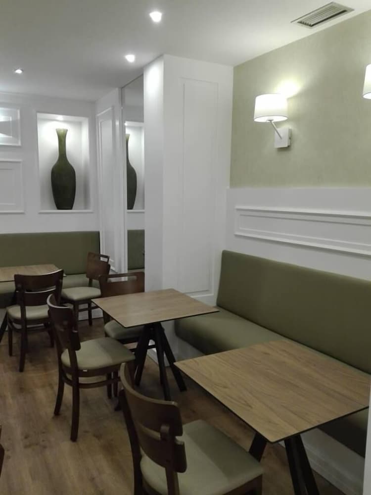 Hotel Do Centro — Restaurant & bars in Funchal, Madeira
