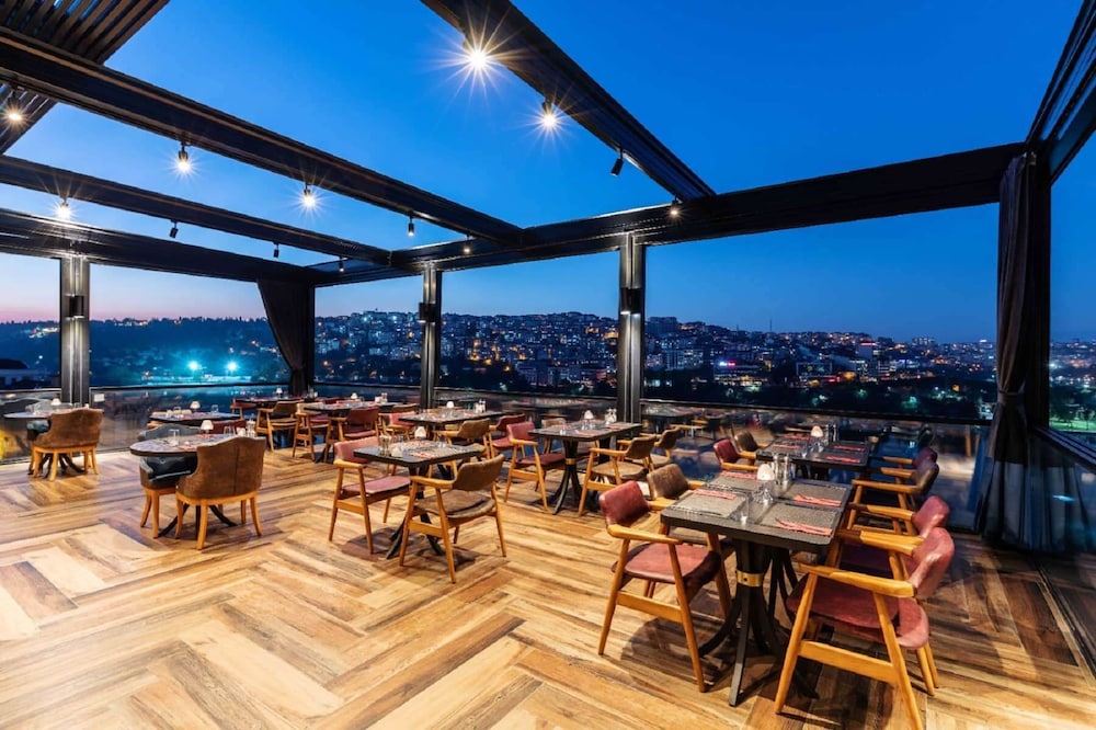 Ramada by Wyndham Istanbul Golden Horn - zdjęcie 4