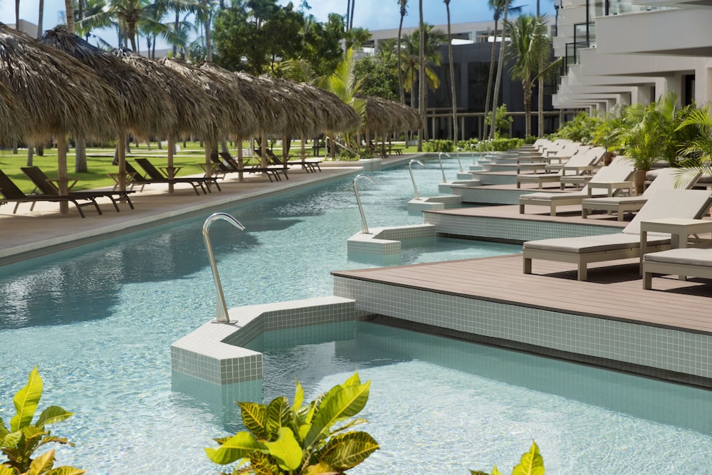 Excellence Carmen Punta Cana - Adults Only All Inclusive — Swimming pool in Uvero Alto, La Altagracia