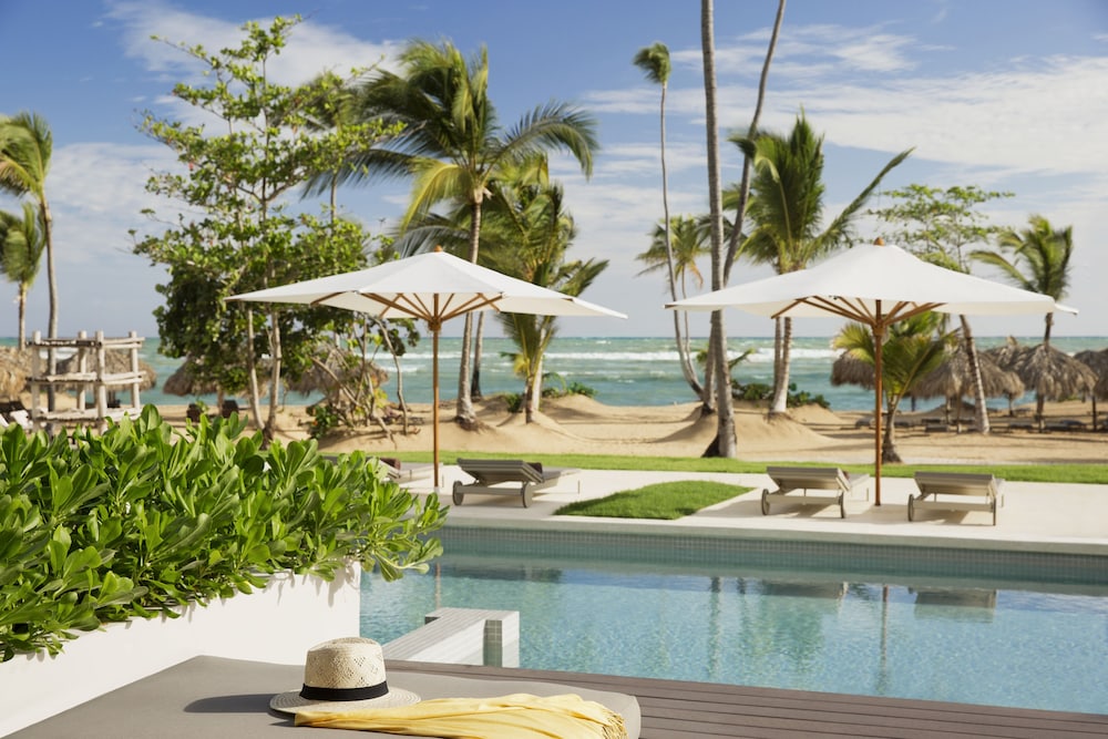 Excellence Carmen Punta Cana - Adults Only All Inclusive — Swimming pool in Uvero Alto, La Altagracia