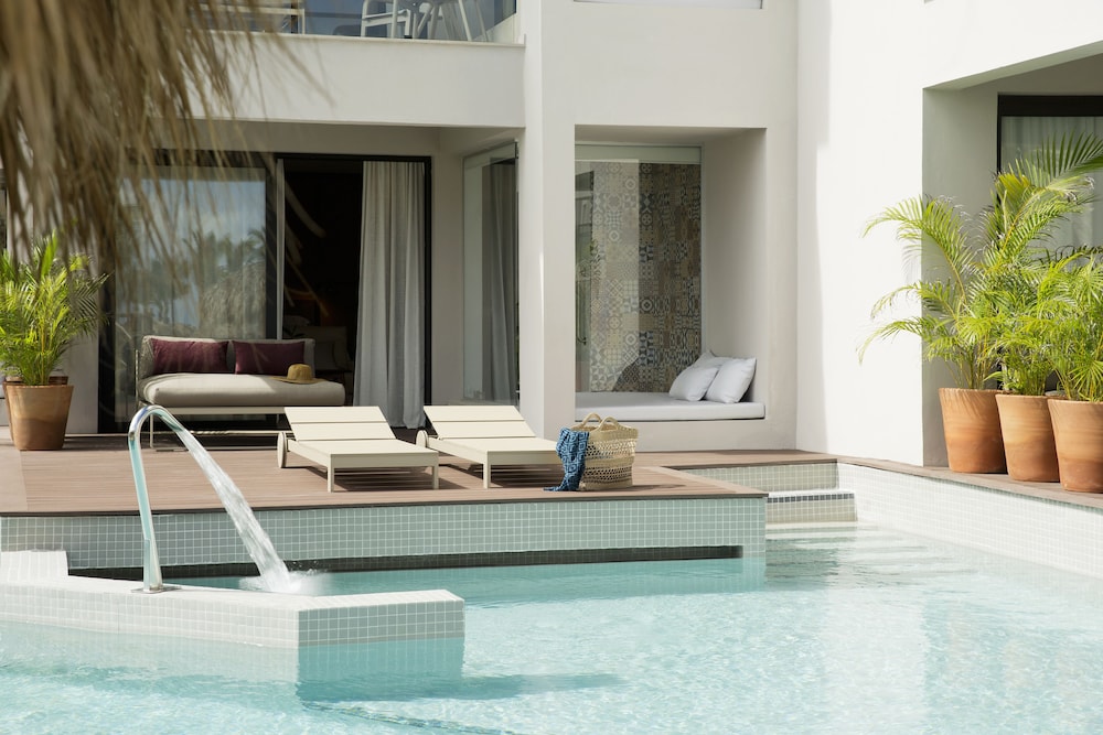 Excellence Carmen Punta Cana - Adults Only All Inclusive — Swimming pool in Uvero Alto, La Altagracia