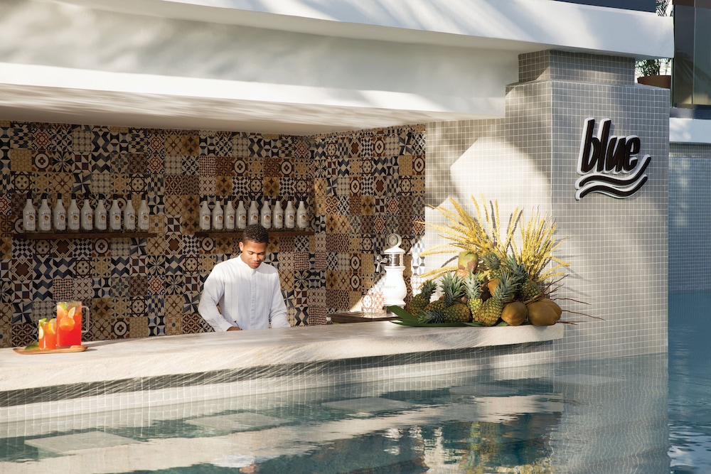 Excellence Carmen Punta Cana - Adults Only All Inclusive — Restaurant & bars in Uvero Alto, La Altagracia