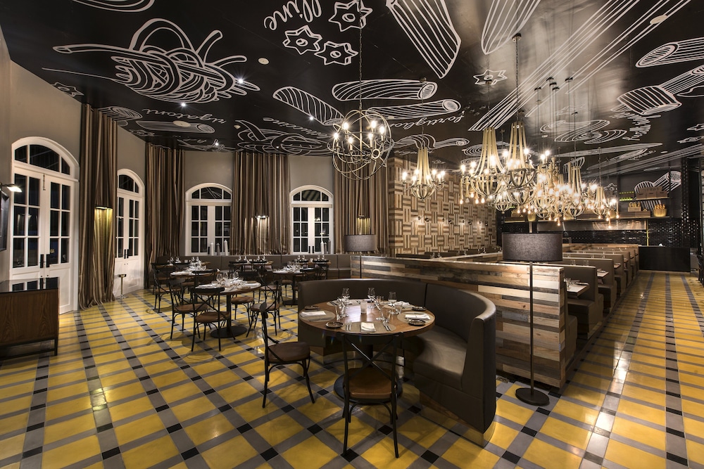 Nickelodeon Hotels & Resorts Punta Cana, Gourmet All Inclusive by Karisma — Restaurant & bars in Uvero Alto, La Altagracia
