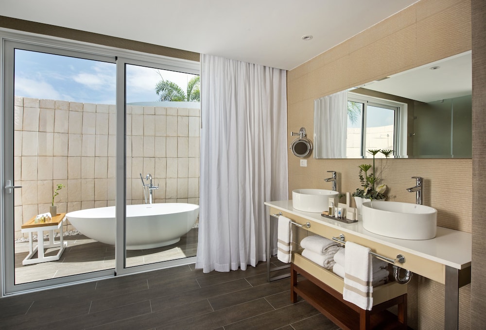 Nickelodeon Hotels & Resorts Punta Cana, Gourmet All Inclusive by Karisma — Hotel rooms in Uvero Alto, La Altagracia