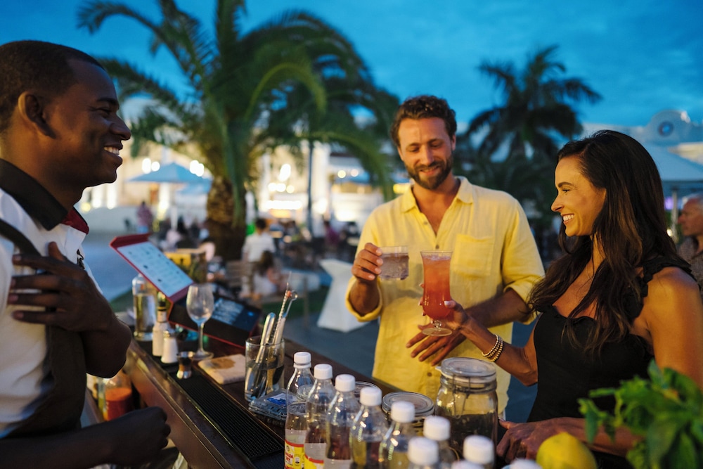 Nickelodeon Hotels & Resorts Punta Cana, Gourmet All Inclusive by Karisma — Restaurant & bars in Uvero Alto, La Altagracia
