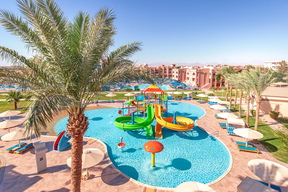 Pickalbatros Aqua Blu Resort - Hurghada — Attractions for children in Hurghada, Red Sea