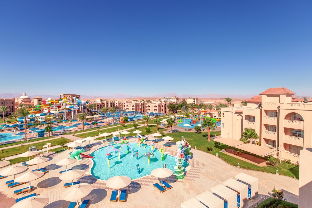 Pickalbatros Aqua Blu Resort - Hurghada — Attractions for children in Hurghada, Red Sea