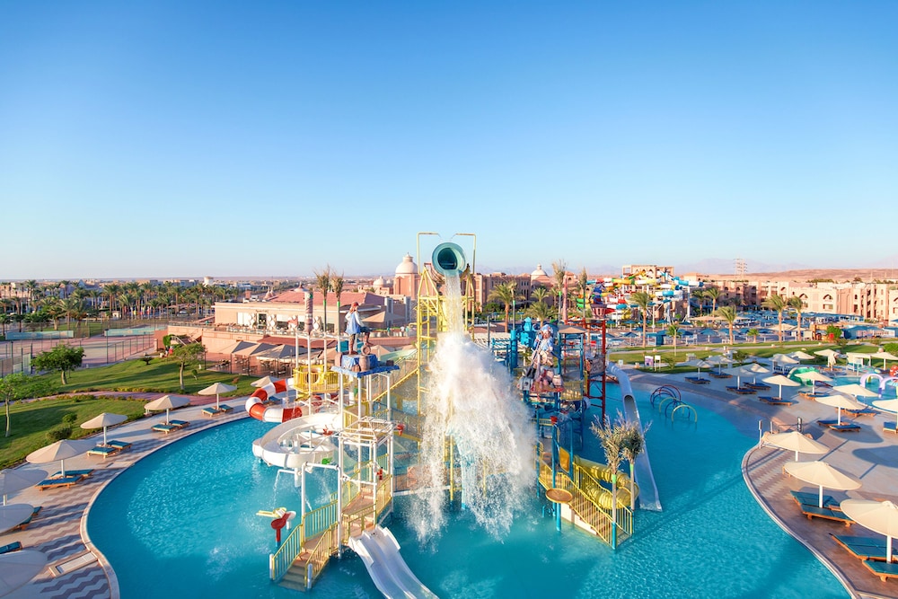 Pickalbatros Aqua Blu Resort - Hurghada — Swimming pool in Hurghada, Red Sea