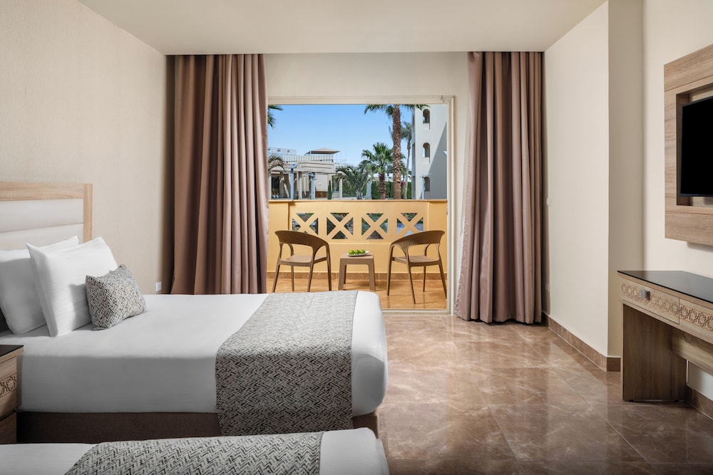 Pickalbatros Aqua Blu Resort - Hurghada — Hotel rooms in Hurghada, Red Sea