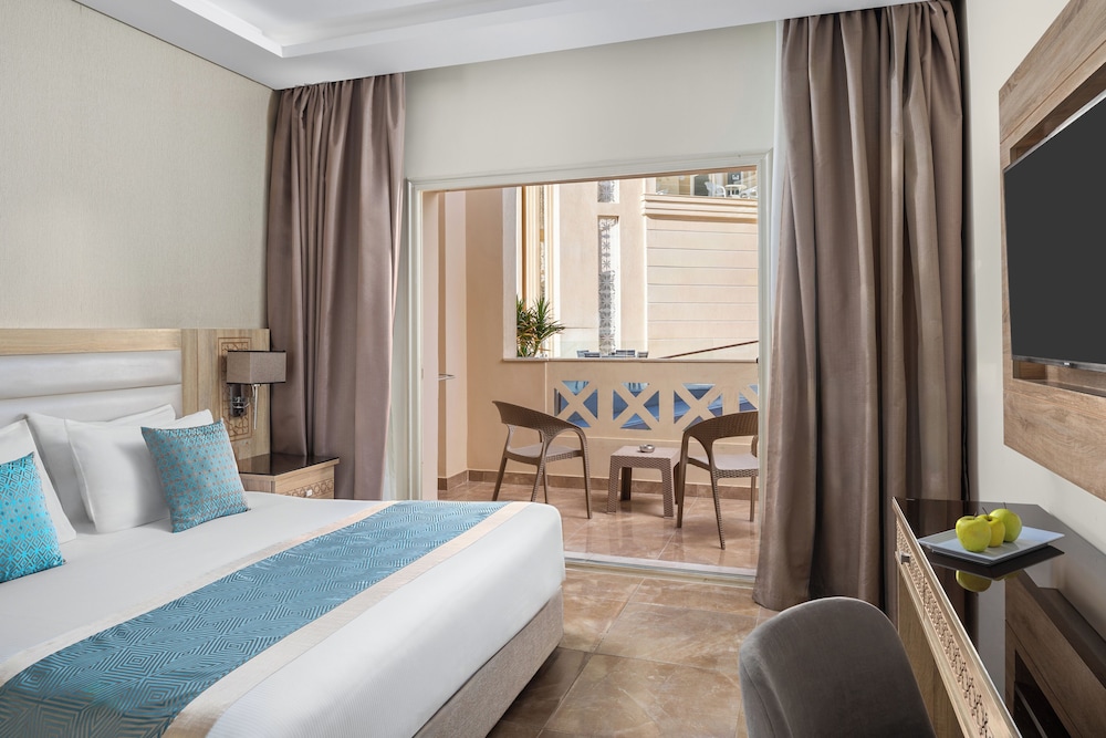 Pickalbatros Aqua Blu Resort - Hurghada — Hotel rooms in Hurghada, Red Sea