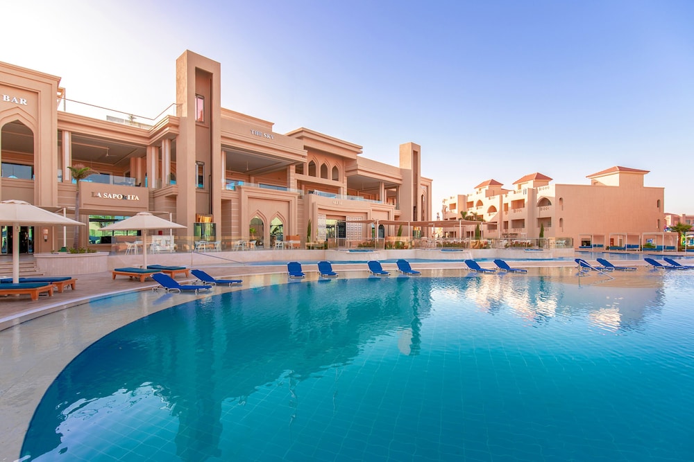 Pickalbatros Aqua Blu Resort - Hurghada — Swimming pool in Hurghada, Red Sea
