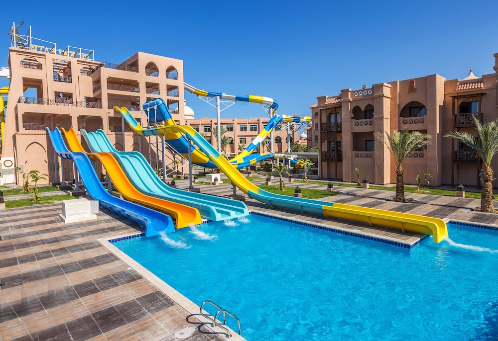 Pickalbatros Aqua Blu Resort - Hurghada — Swimming pool in Hurghada, Red Sea