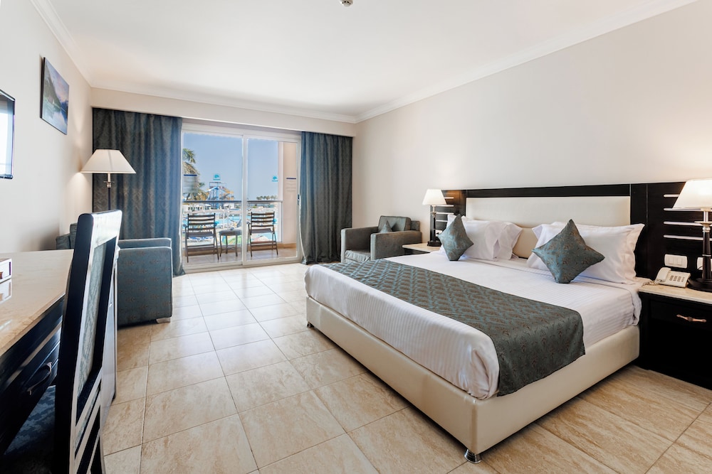 SUNRISE Alora Aqua Park Resort — Hotel rooms in Hurghada, Red Sea