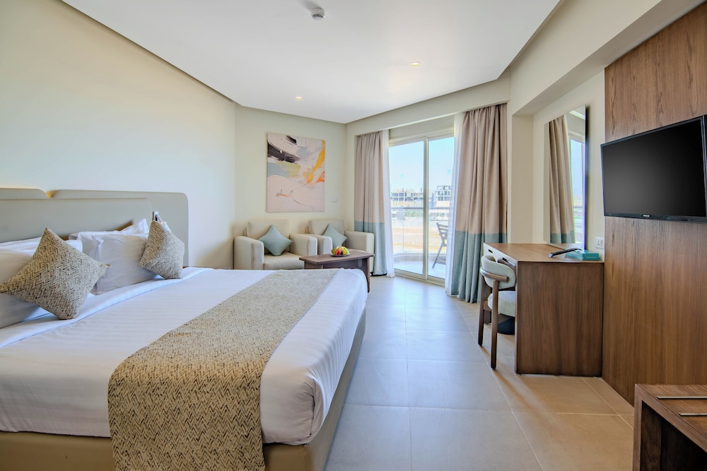 SUNRISE Alora Aqua Park Resort — Hotel rooms in Hurghada, Red Sea