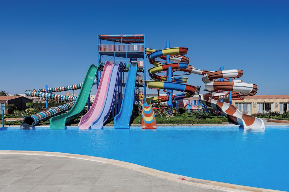 SUNRISE Alora Aqua Park Resort — Swimming pool in Hurghada, Red Sea