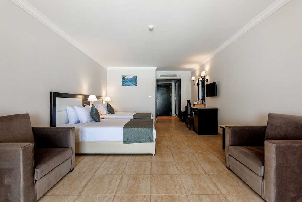 SUNRISE Alora Aqua Park Resort — Hotel rooms in Hurghada, Red Sea