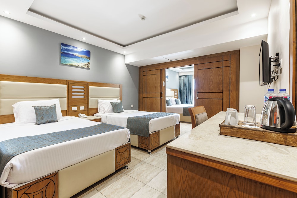 SUNRISE Alora Aqua Park Resort — Hotel rooms in Hurghada, Red Sea