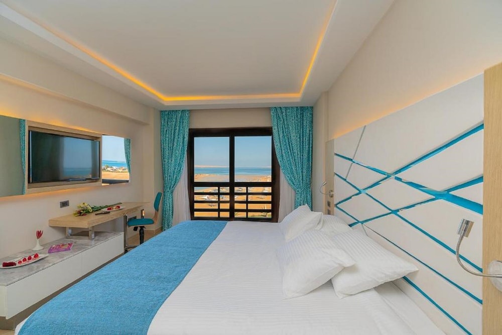 Gravity Hotel & Aqua Park Hurghada  Families and Couples Only — Hotel rooms in Hurghada, Red Sea