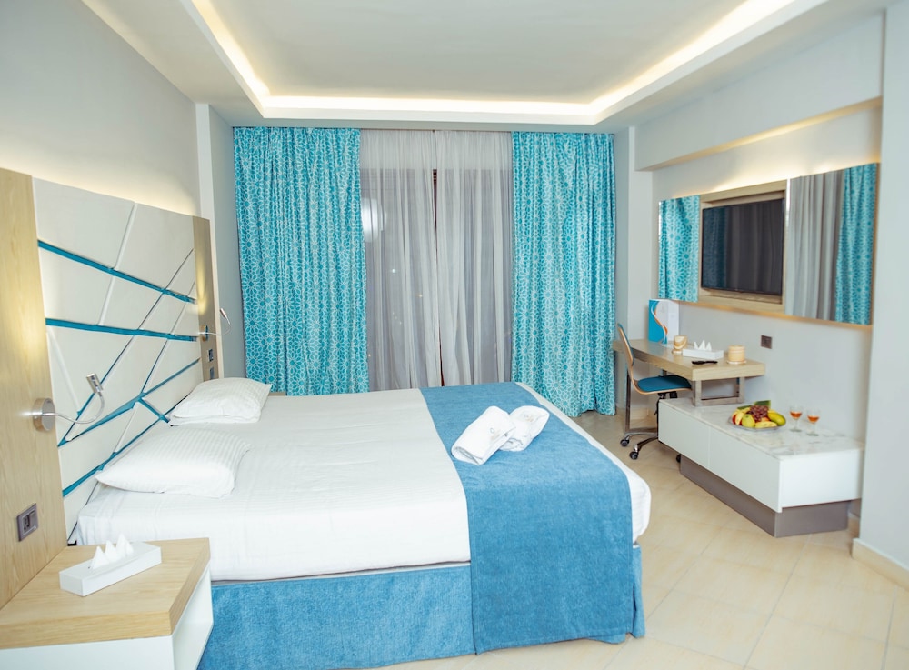 Gravity Hotel & Aqua Park Hurghada  Families and Couples Only — Hotel rooms in Hurghada, Red Sea