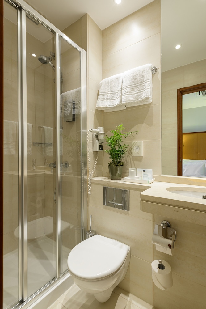 Dom Carlos Liberty Hotel — Hotel rooms in Lisbon, Lisboa