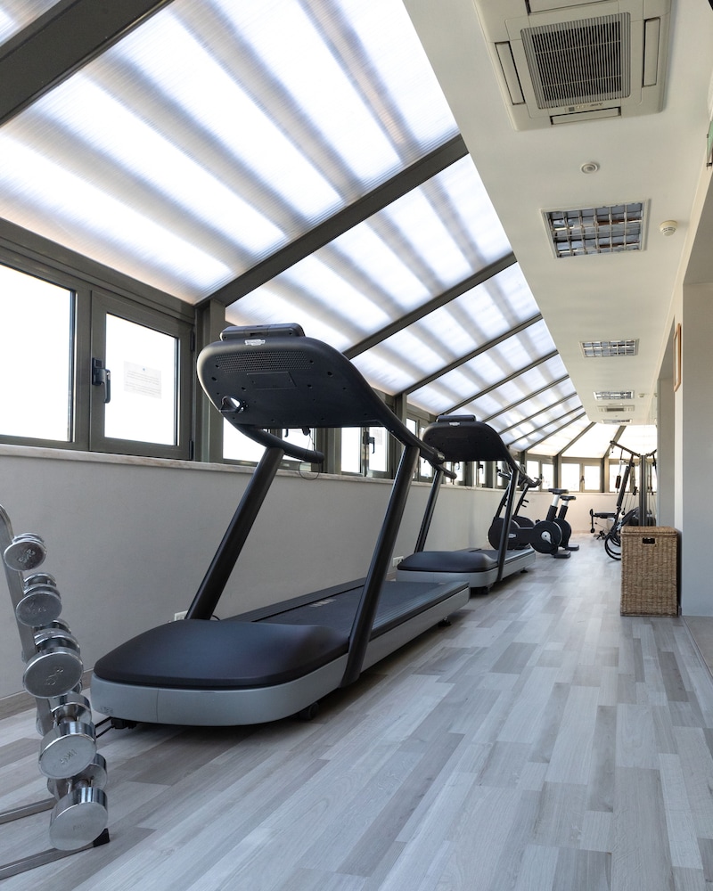 Dom Carlos Liberty Hotel — Sports & recreation in Lisbon, Lisboa
