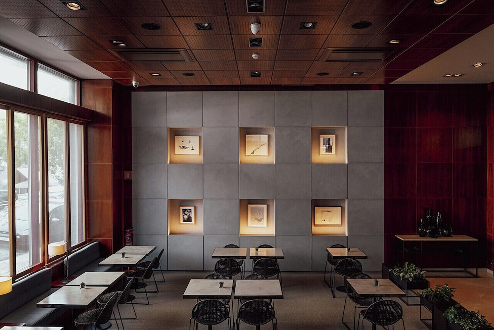 Dom Carlos Liberty Hotel — Restaurant & bars in Lisbon, Lisboa