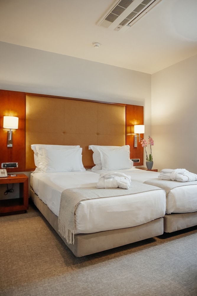 Dom Carlos Liberty Hotel — Hotel rooms in Lisbon, Lisboa
