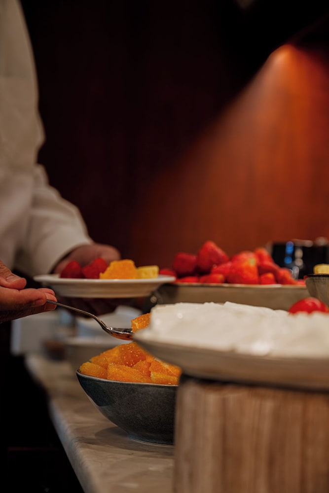 Dom Carlos Liberty Hotel — Restaurant & bars in Lisbon, Lisboa
