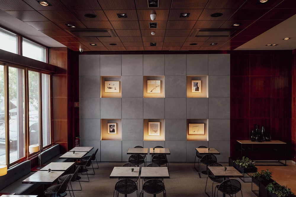 Dom Carlos Liberty Hotel — Restaurant & bars in Lisbon, Lisboa