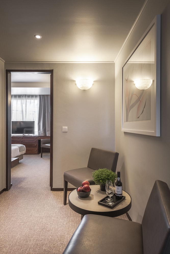 Hotel Dom Carlos Park — Hotel rooms in Lisbon, Lisboa